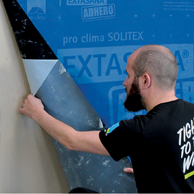 Airboss Dan (Daniel Jakobs) applying Pro Clima's Solitex Extasana Adhero